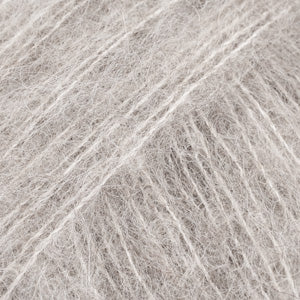 DROPS Brushed Alpaca Silk Uni Colour 02 light grey
