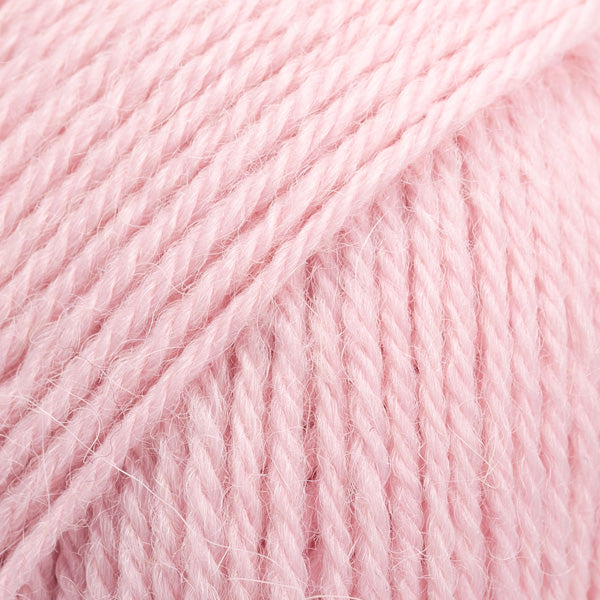 DROPS Nord Uni Colour 12 powder pink
