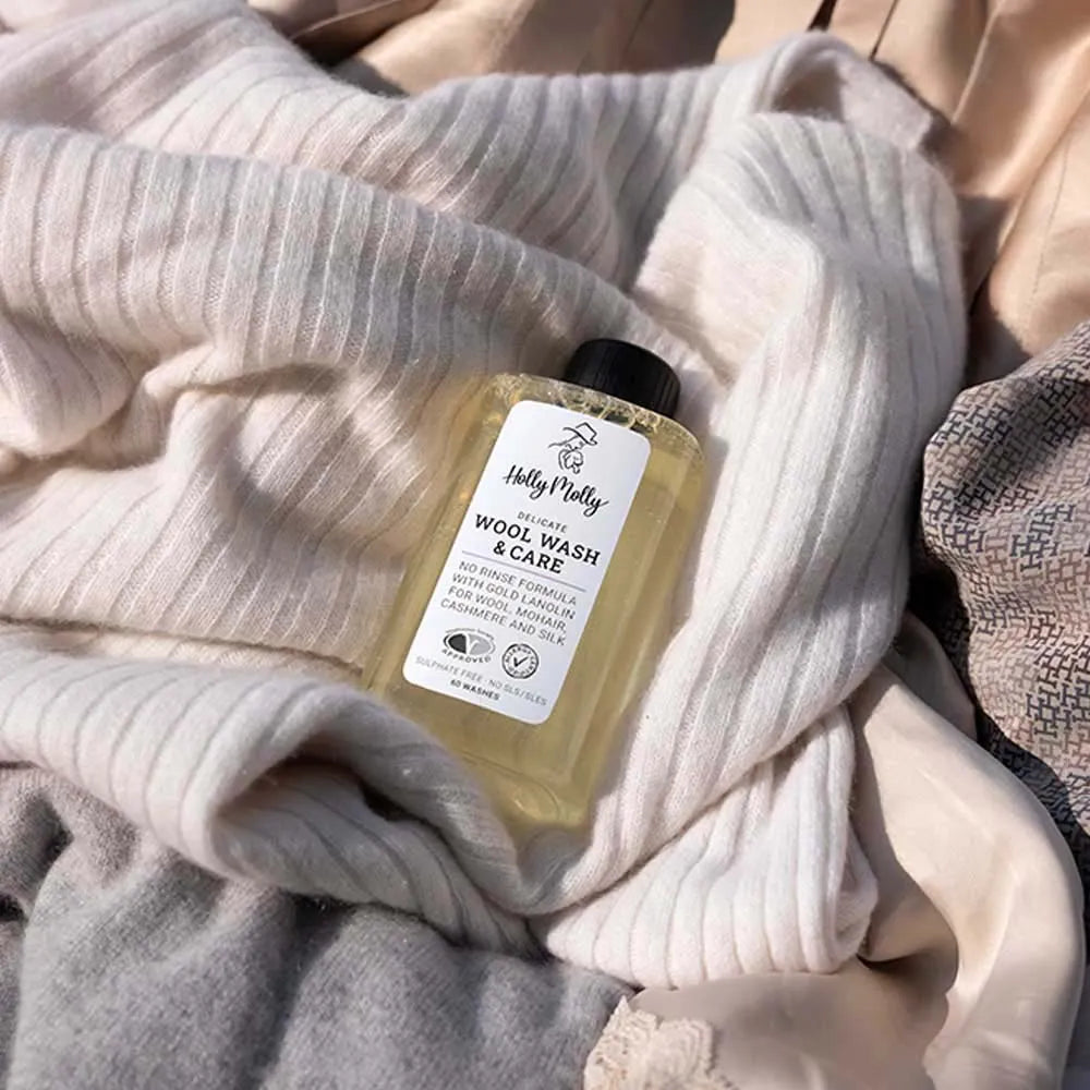 Holly Molly Delicate Wool Wash 300ml