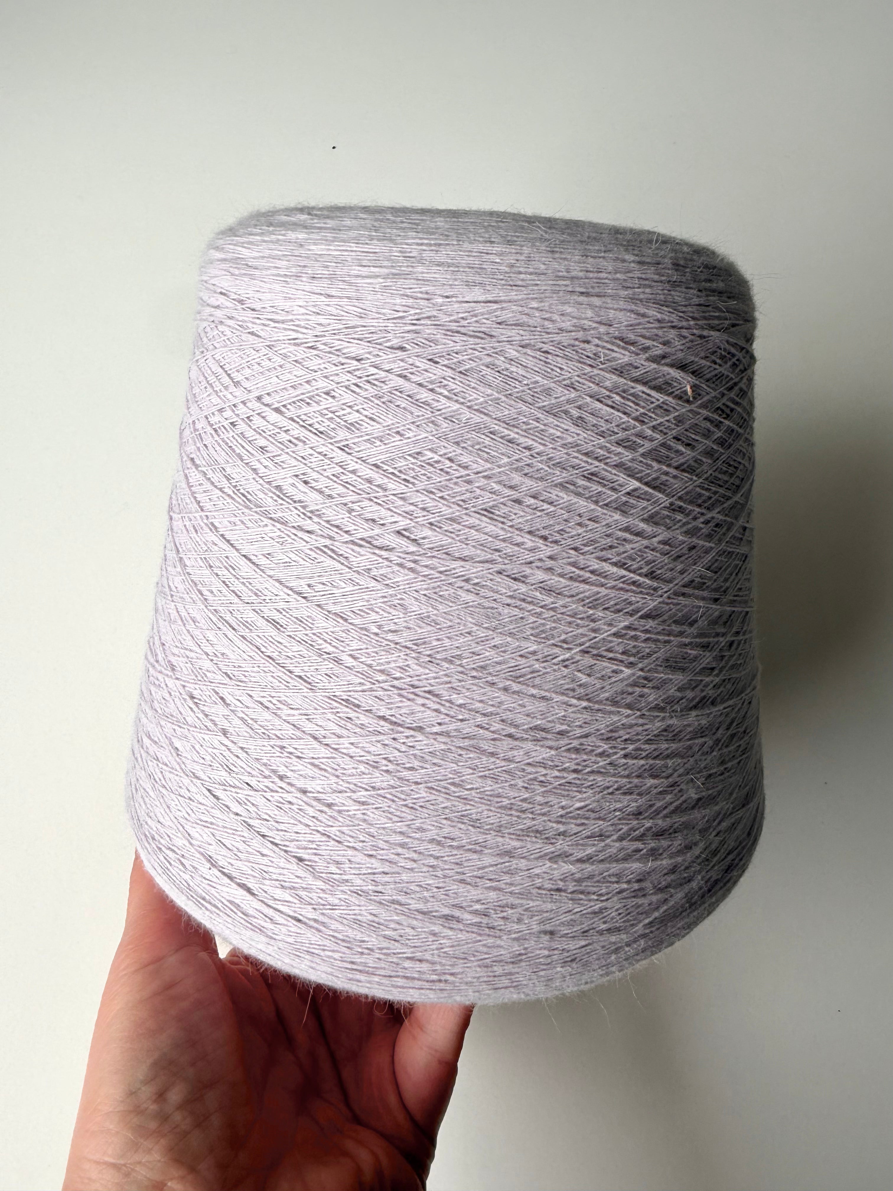 Angora Merino blend light lilac