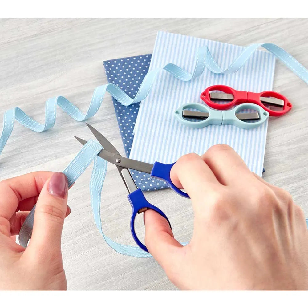 Folding scissors 10 cm