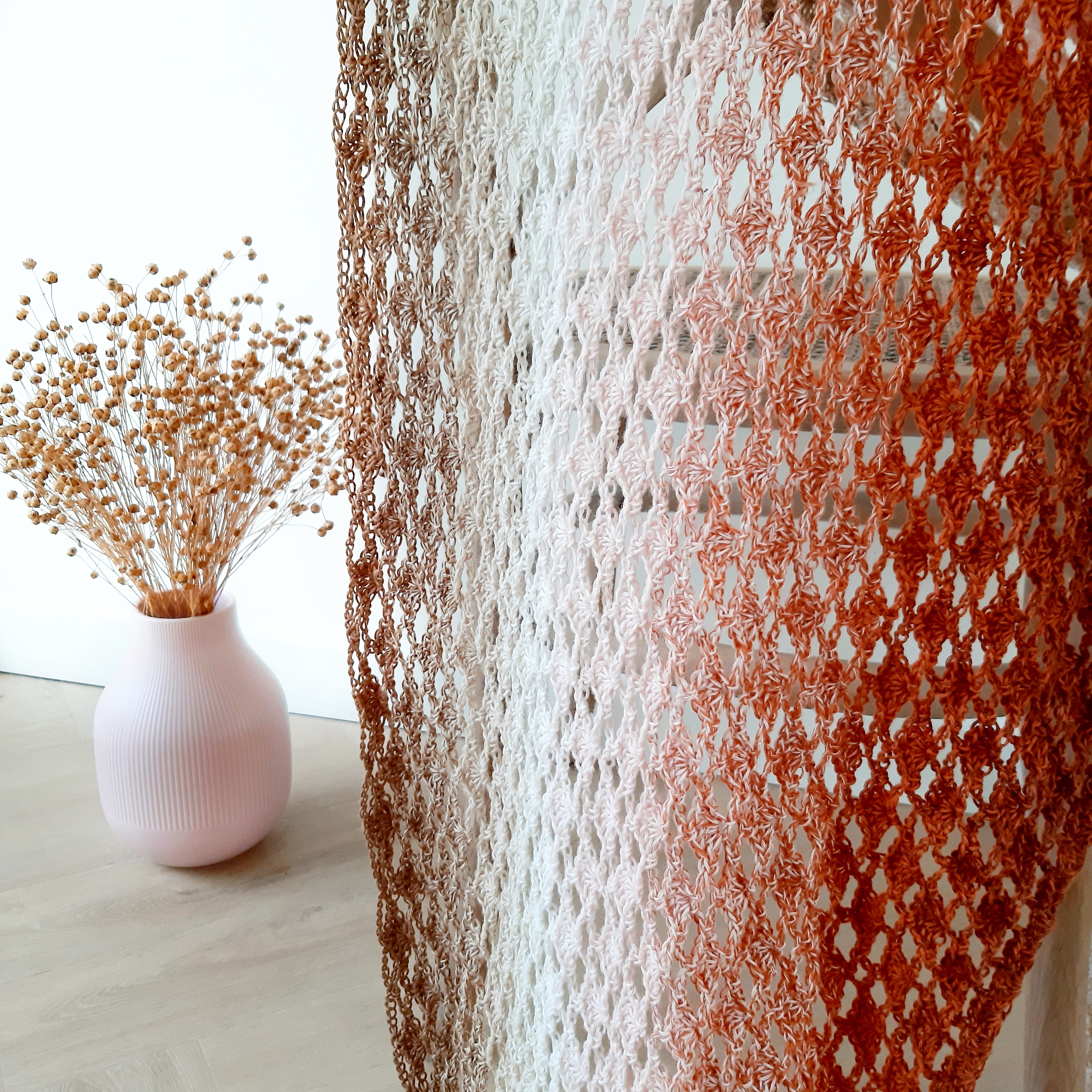 Crochet pattern 'Stole Sweet Summer' by Linda Daas