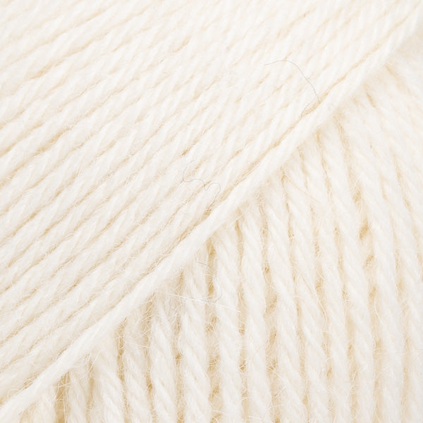 DROPS Nord Uni Colour 01 off white