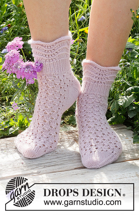 DROPS Nord Uni Colour 12 powder pink