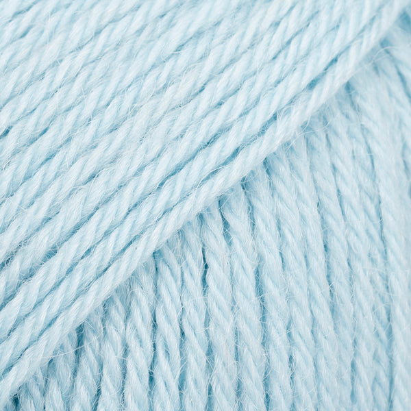 DROPS Nord Uni Colour 26 ice blue