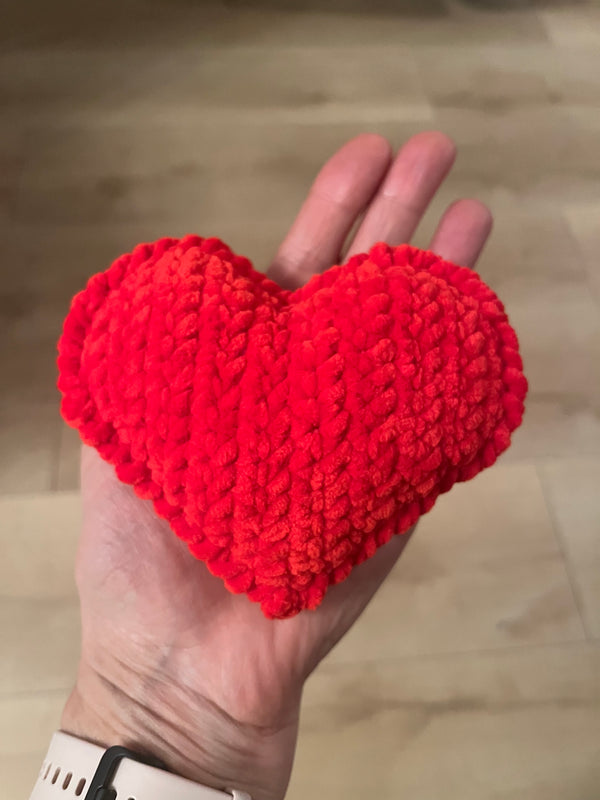 FREE crochet pattern "Heart" (amigurumi toy)