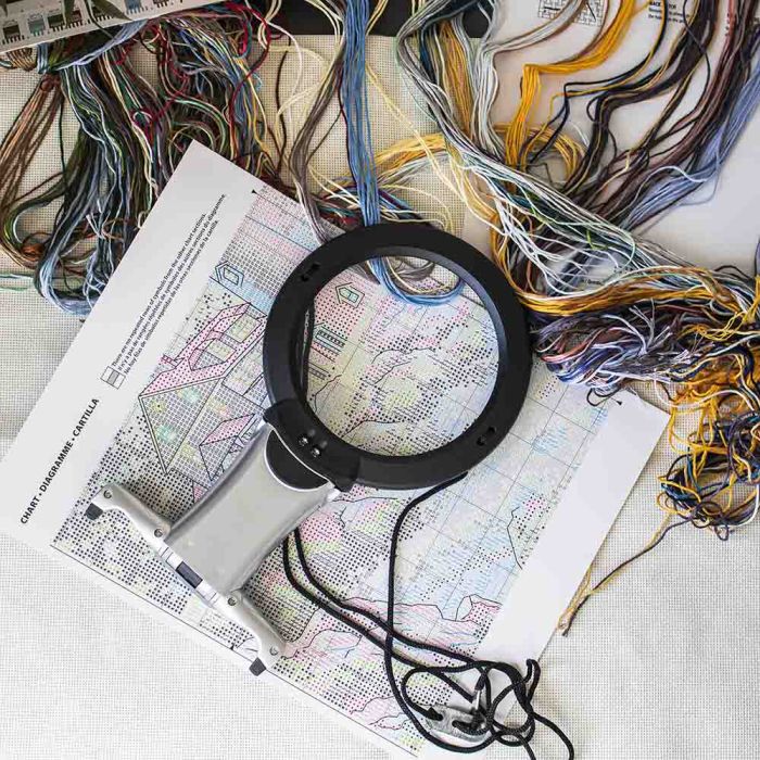 Purelite LED 2-in-1 Handsfree magnifier