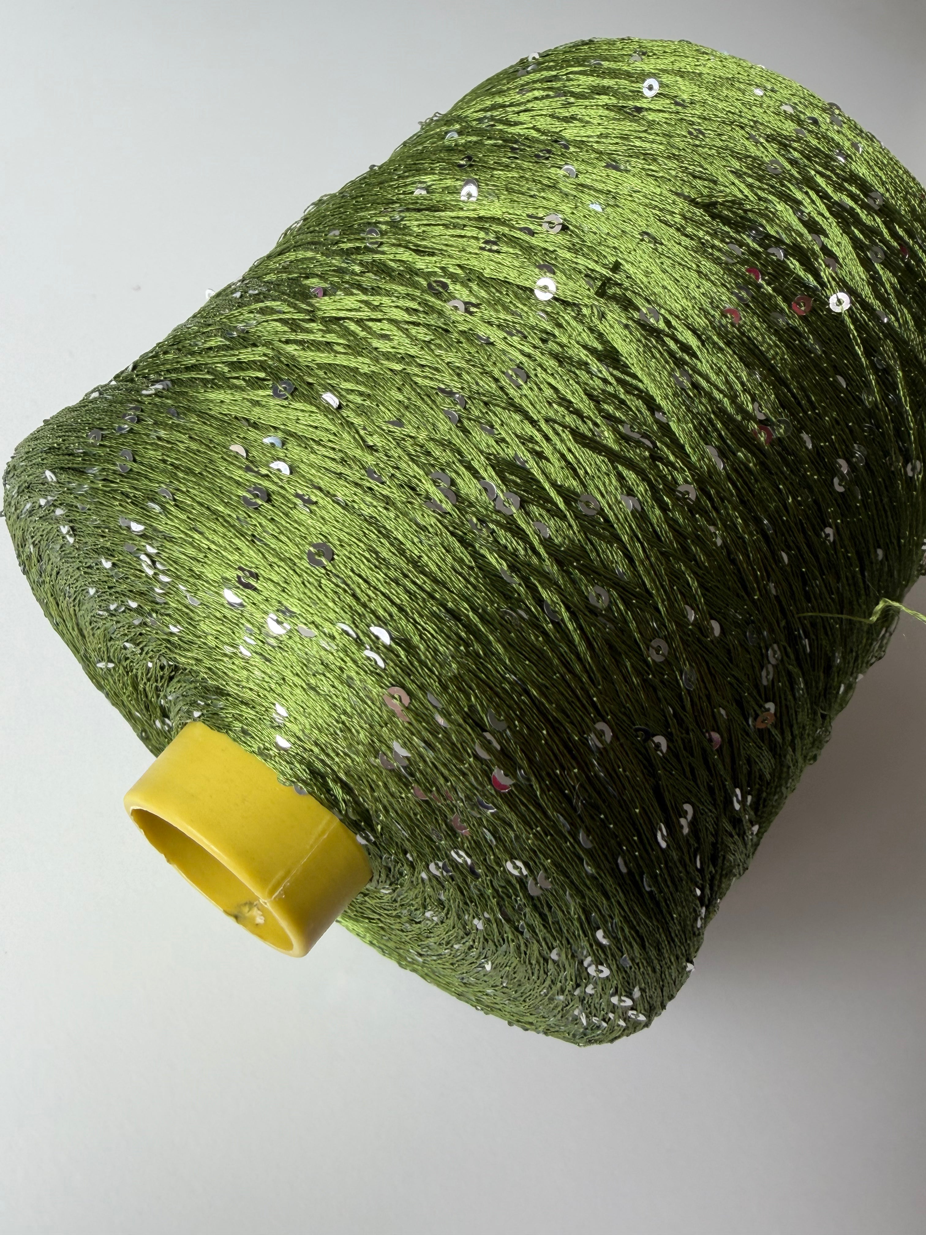 Paillettes 3mm, 1300 gr cone