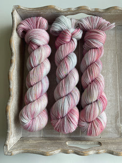 Merino Harmony: Rosy Fog