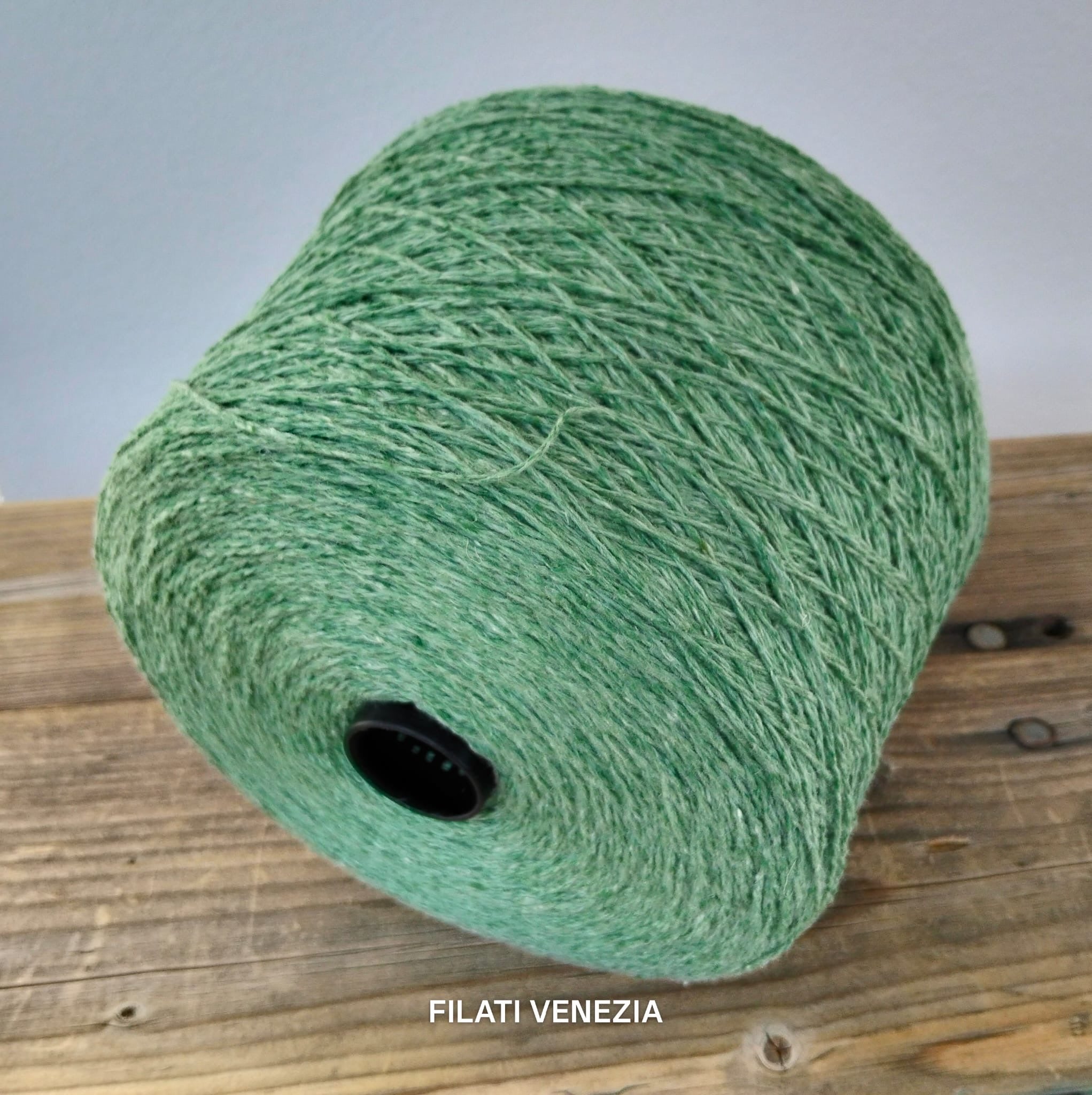 Artemida Merino Bourette green