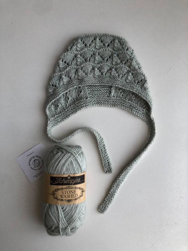Knitting KIT (YARN + PDF) "Amaryllis bonnet"
