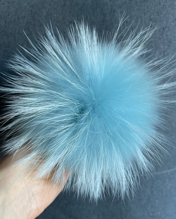 Luxury Fur Pom Pom 100% Natural Fox (blue)