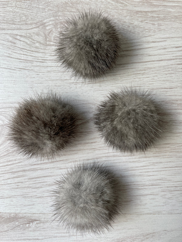 Mink Fur Pompom 100% Natural (grey)