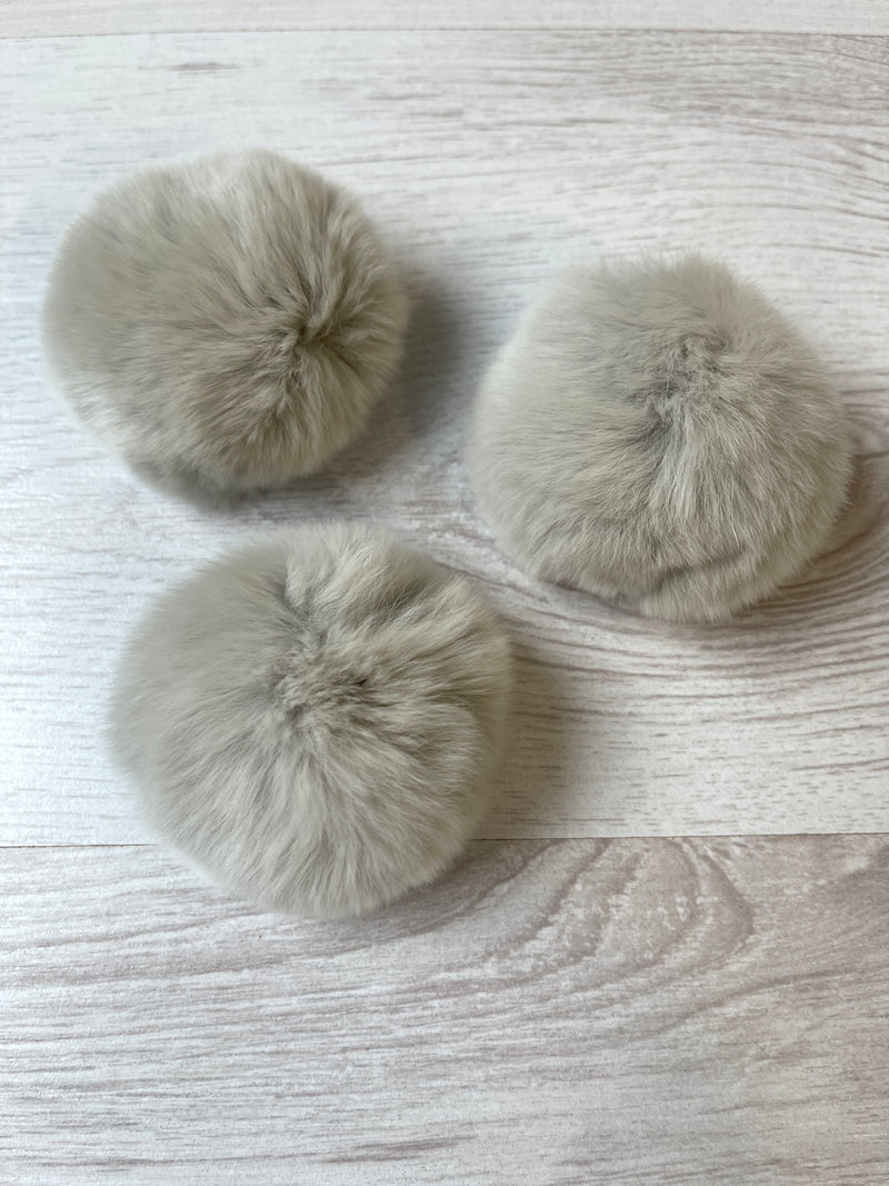 Rabbit Fur Pompom 100% Natural (light grey)
